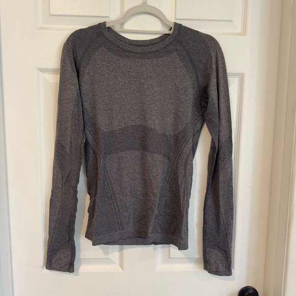 Athleta Tops - Athleta Swiftly Tech Long Sleeve Crew Top Grey Space Dye Heathered Workout